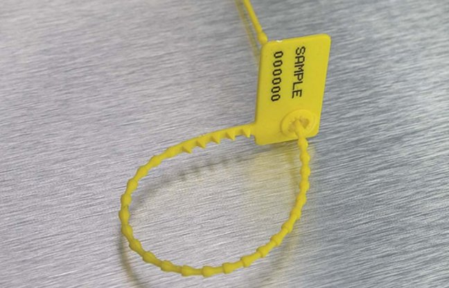[S-FLG-190-IK-04]  plastová bezpečnostní plomba FLAG SEAL se štítkem 15 x 20 mm, s ultrazvukem zatavenou bezpečnostní vložkou, ø 2 mm, d.190 mm, nylon, inkoustový potisk, postupné číslování, žlutá