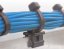 [PTBLK-C1-200ST-UV]  příchytka PITBULL na hranu 0,7-3mm; kabel soubežně nad hranou; černá; včetně pásku 200 x 4,5 mm
