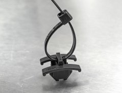 [SRC-1]  kabelová příchytka pro vázací pásky do drážky profilů / pro 2 kabely / pro š. pásku do 4,8mm / bez pásku