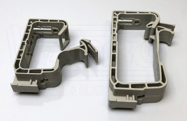 [MGFE-15-P960]  plastový svazkový držák MAGNUM FIX EXCLUSIVE 83x47mm se zaklapávacím uzávěrem