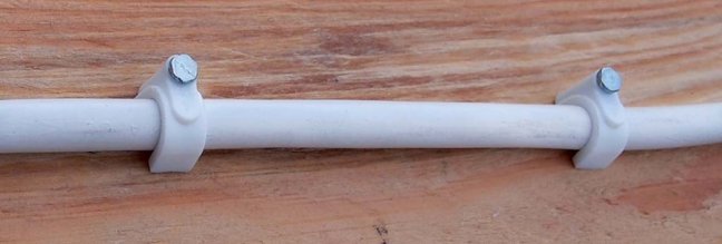 [MXU1-14-B70]  kabelová příchytka MATRIX U1 s tvrzeným hřebíkem, Ø 14,0 mm, MINI-BOX 70 ks, bílá